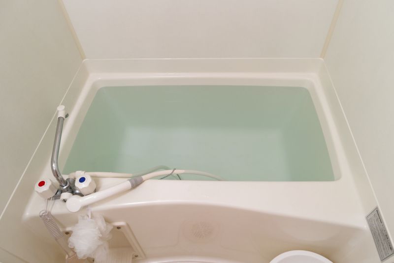 Before and After Bathtub Refinishing
